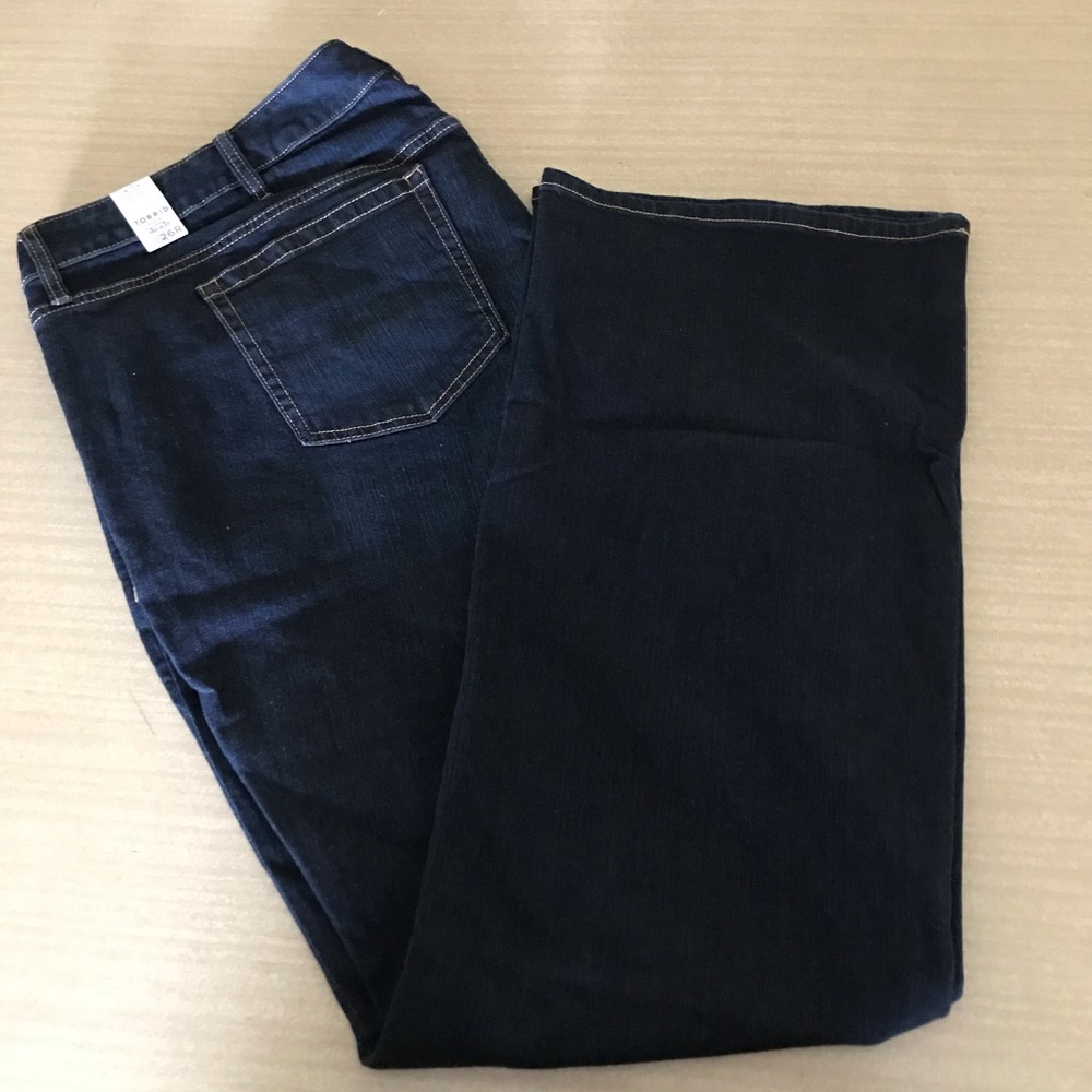 NWT Torrid Relaxed Boot Cut Jeans Size 26R